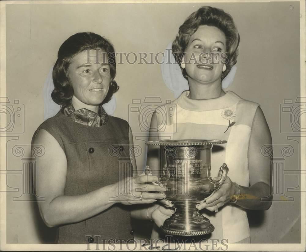 1967 Press Photo Mrs Hugh Liles, Audubon Park Ladies Club golf tournament winner