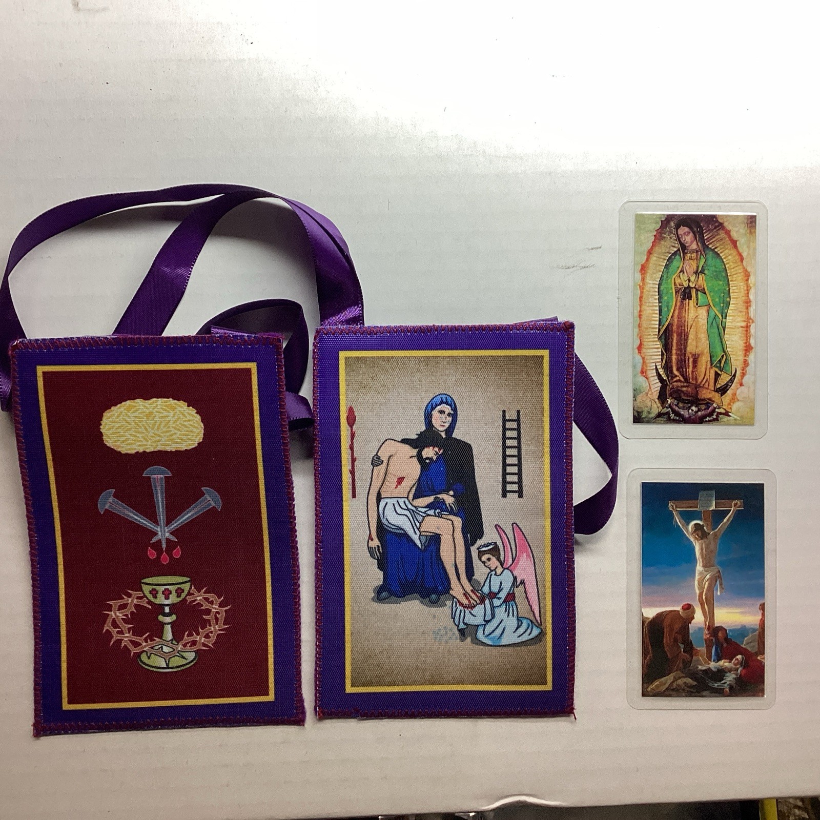 Scapulars Catholic,Purple Scapular and Holy Cards In Spanish Protection, Favors