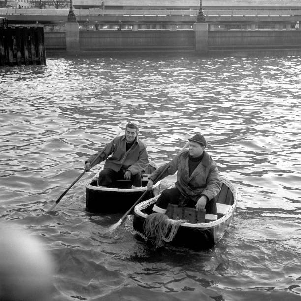 Coracle Men - Holiday in Wales Exhibition 1967 OLD PHOTO 1