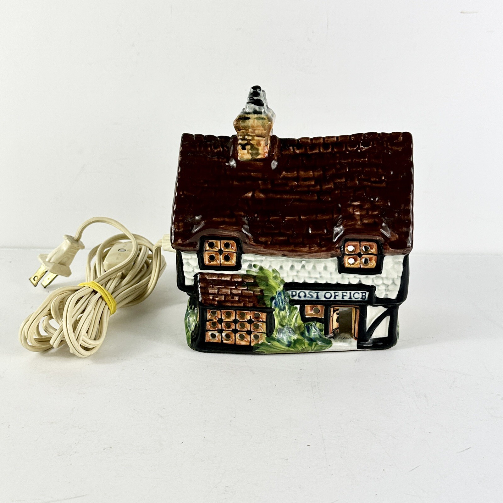 Vintage pottery ceramic collectable night light - village post office Van Hill