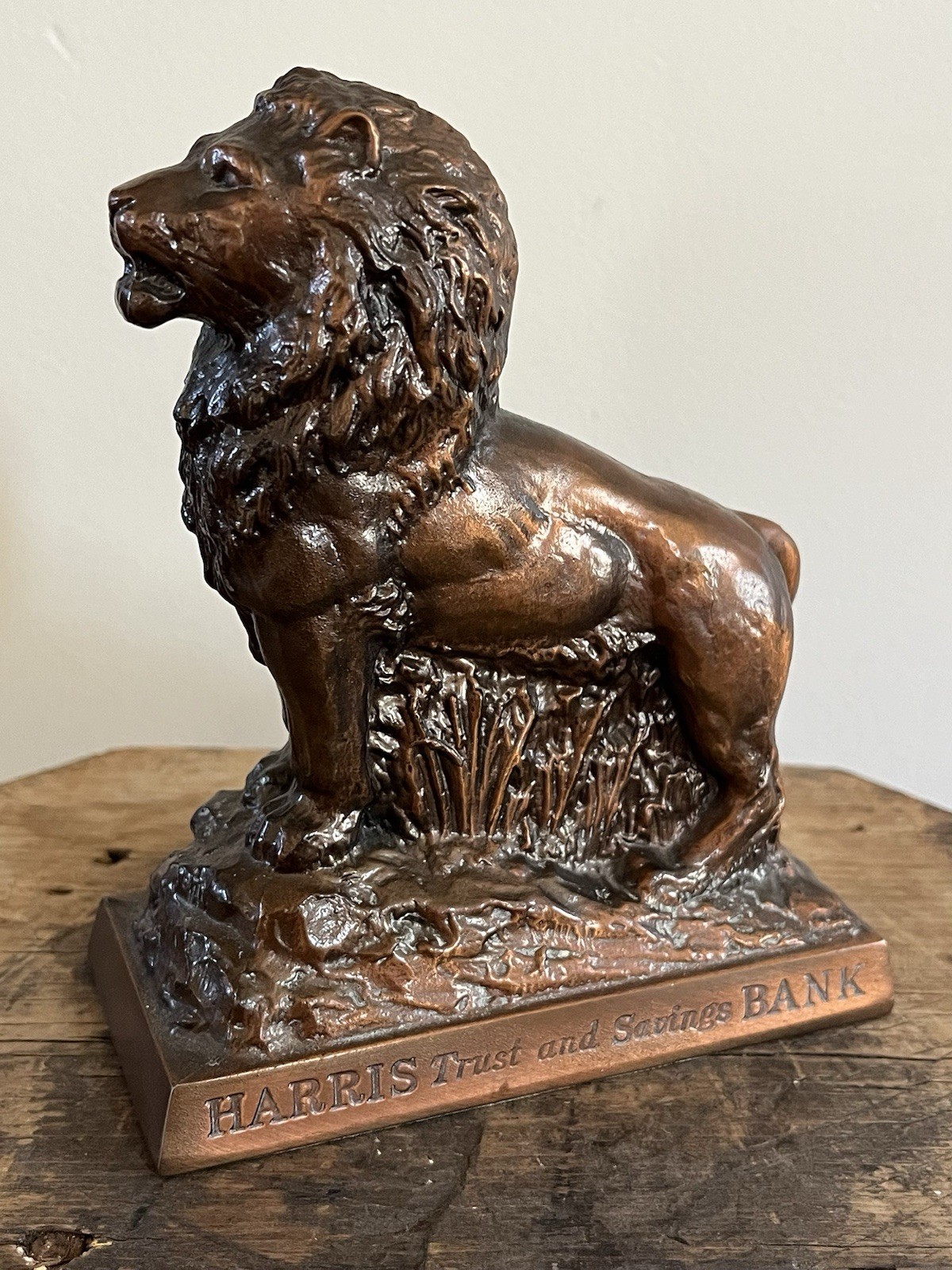 Vintage Harris Bank Lion Coin Bank Statue Made in Chicago Banthrico Inc No Key