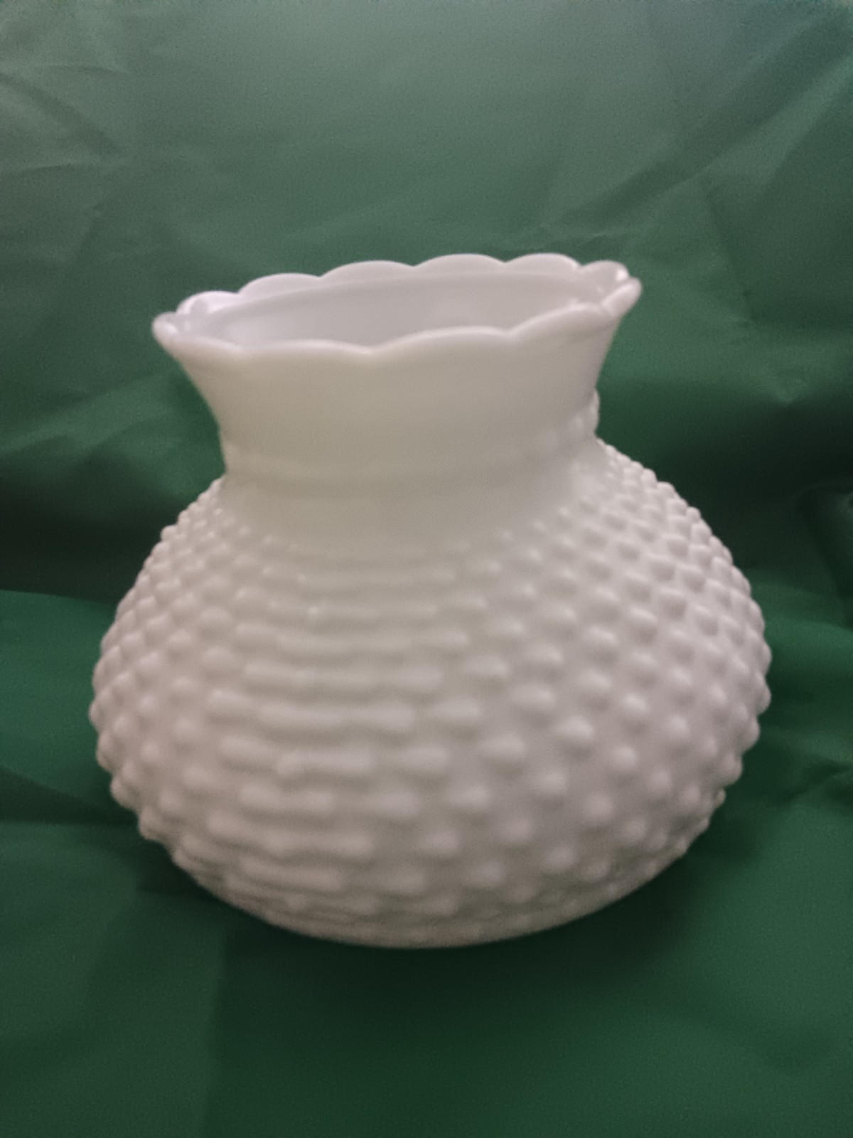 VINTAGE Country/Farmhouse HURRICANE HOBNAIL MILK GLASS  LAMP SHADE Nice Size VGC