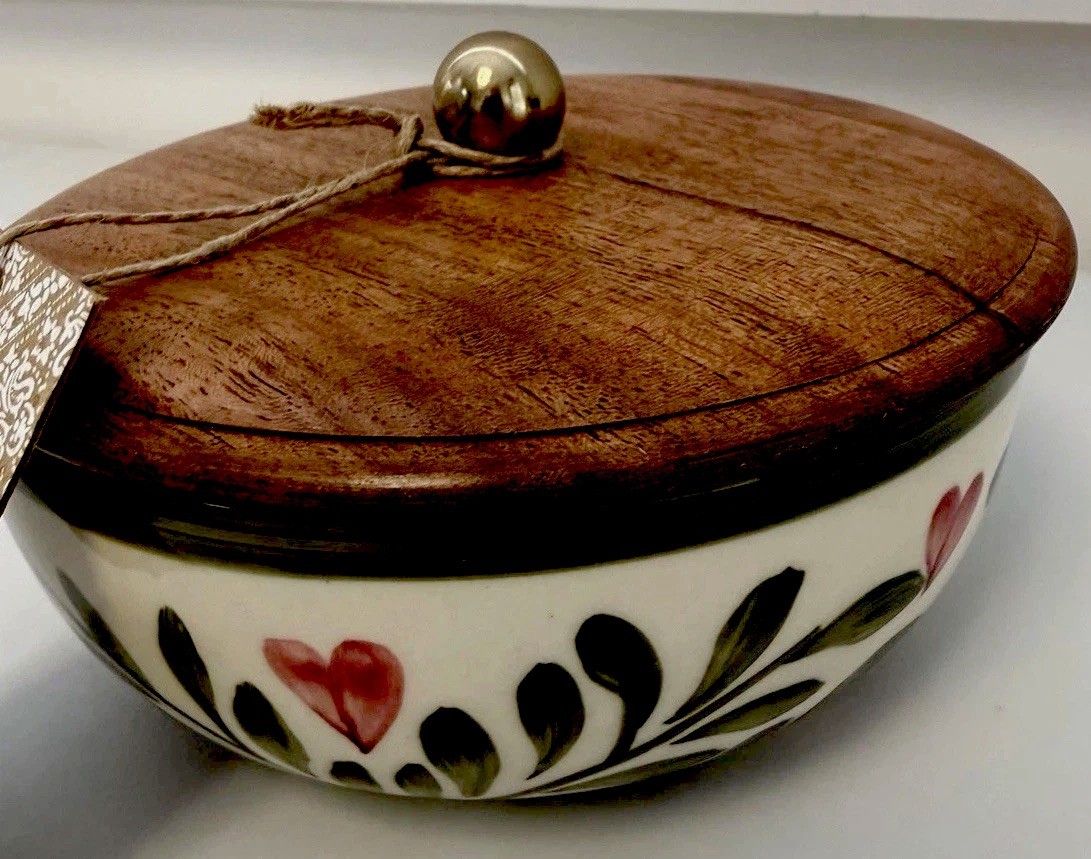Viral India Green Floral Heart Bowl with Wooden Lid New With Tags 6”