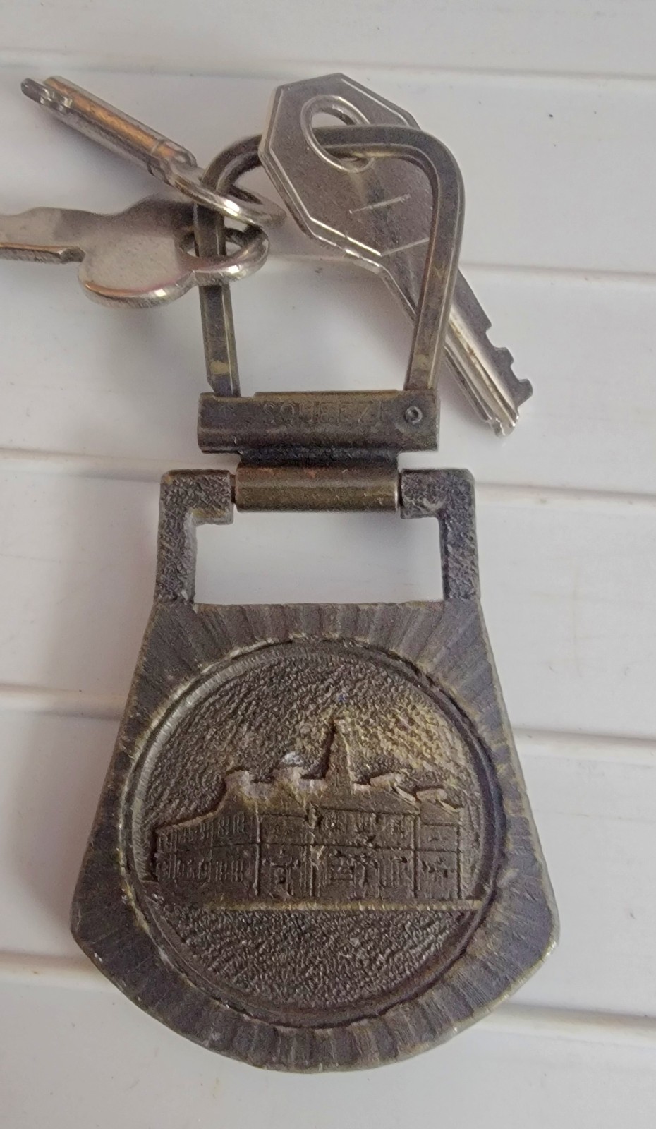 VINTAGE First Federal Savings, Woodbury,N.Y Key Chain And Keys Made Bu \