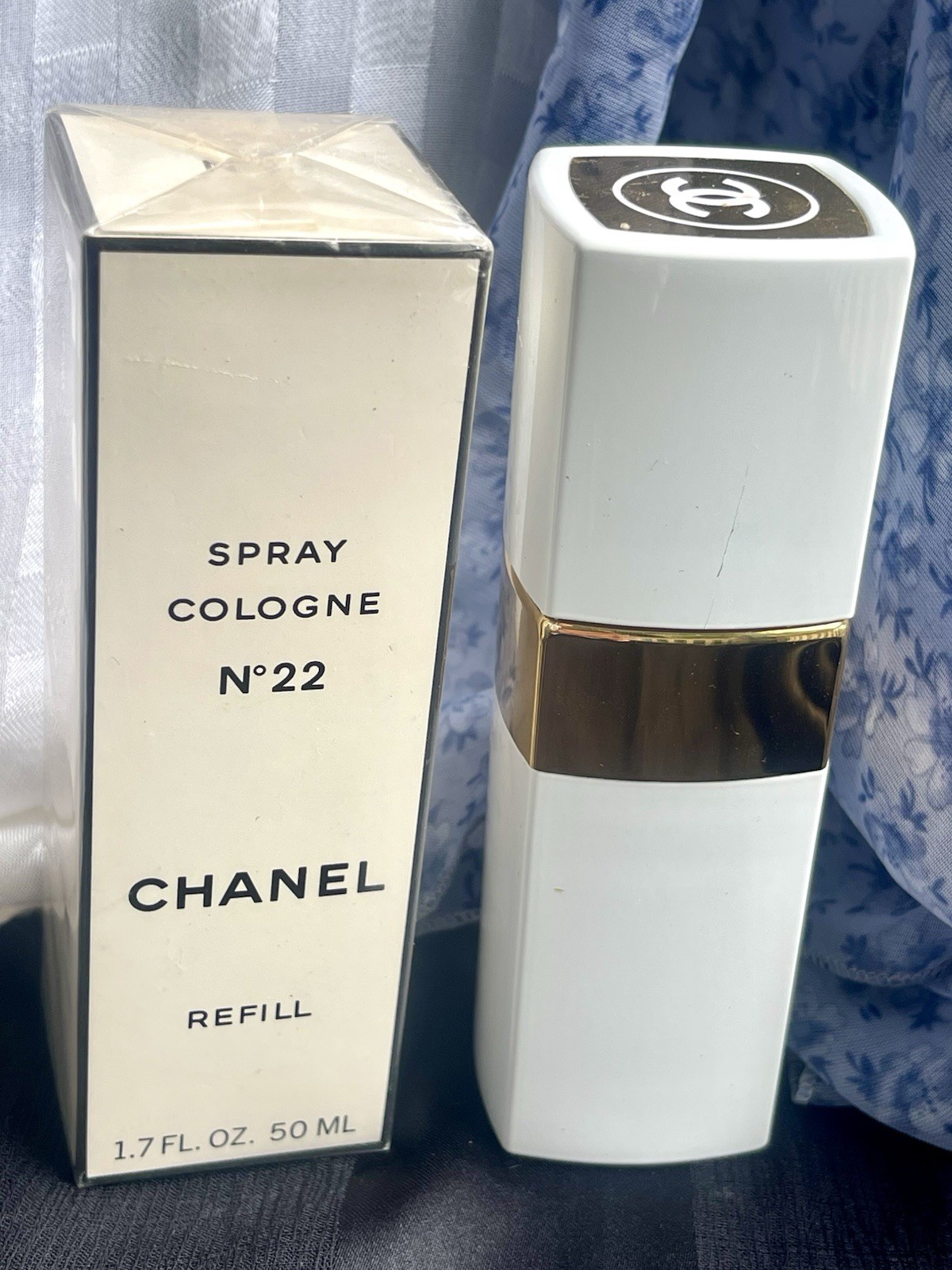 Vintage Chanel No.22 Paris Spray Cologne Refill 1.7 Fl Sealed + Free Case Edt Vintage Chanel No.22 Paris Spray Cologne Refill 1.7 Fl Sealed + Free Case Edt