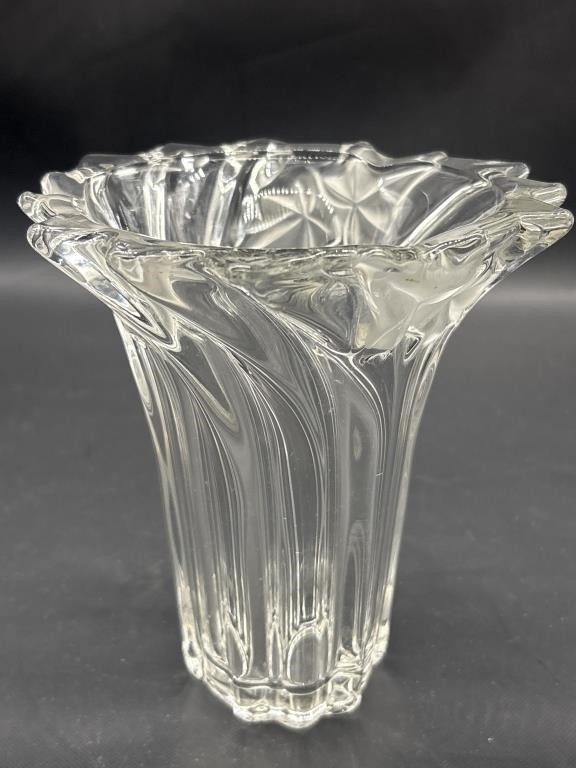 Mikasa Parisian Ivy Lead Crystal Flower Vase Swirled w/ Frosted Ivy Accents 6\ Mikasa Parisian Ivy Lead Crystal Flower Vase Swirled w/ Frosted Ivy Accents 6\