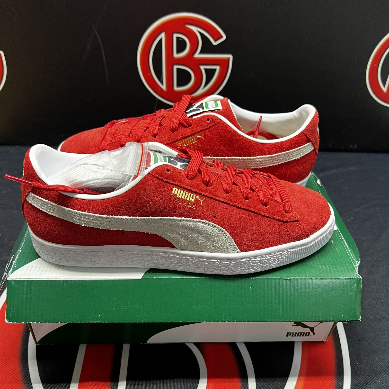 Size 10.5 - PUMA Suede Classic 21 High Risk Red - 374915-02