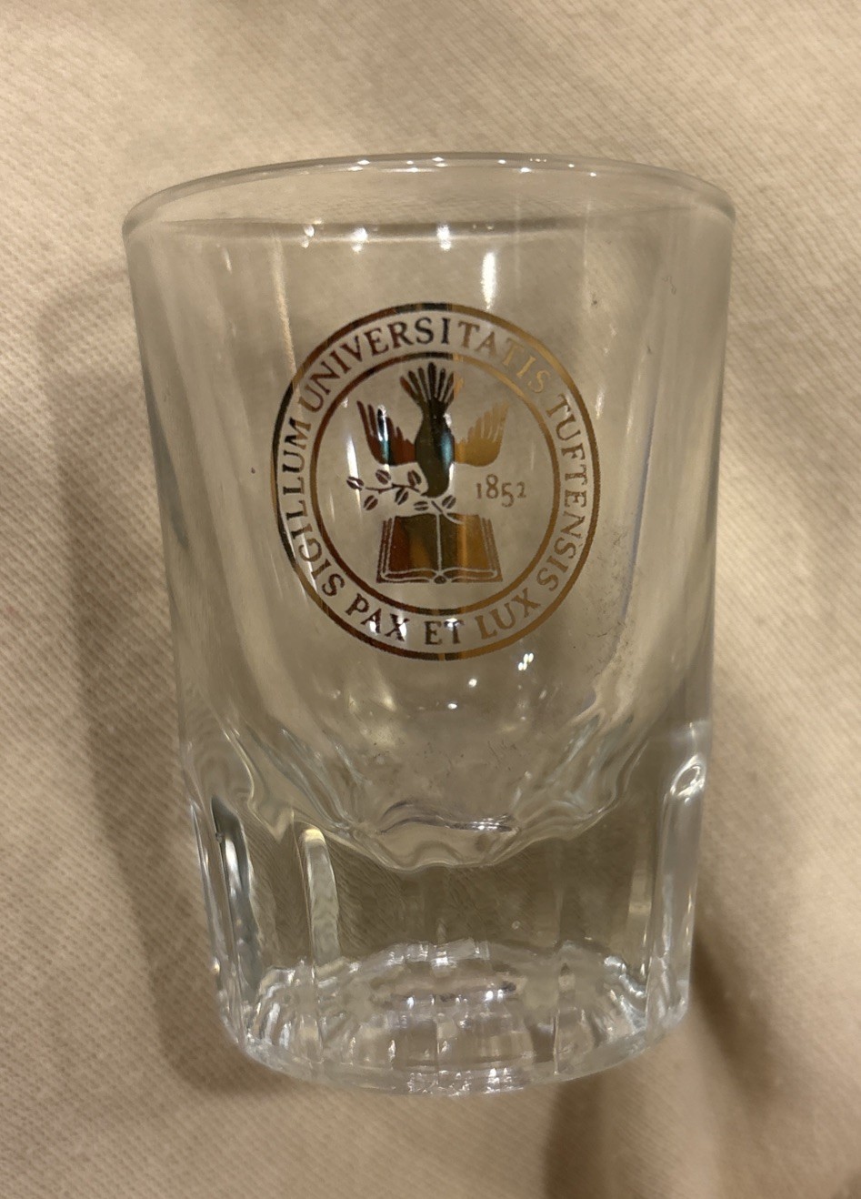 VNTG TUFTS UNIVERSITY GOLD ENGRAVED SHOT GLASS PAX ET LUX  SIGILLUM COAT OF ARMS