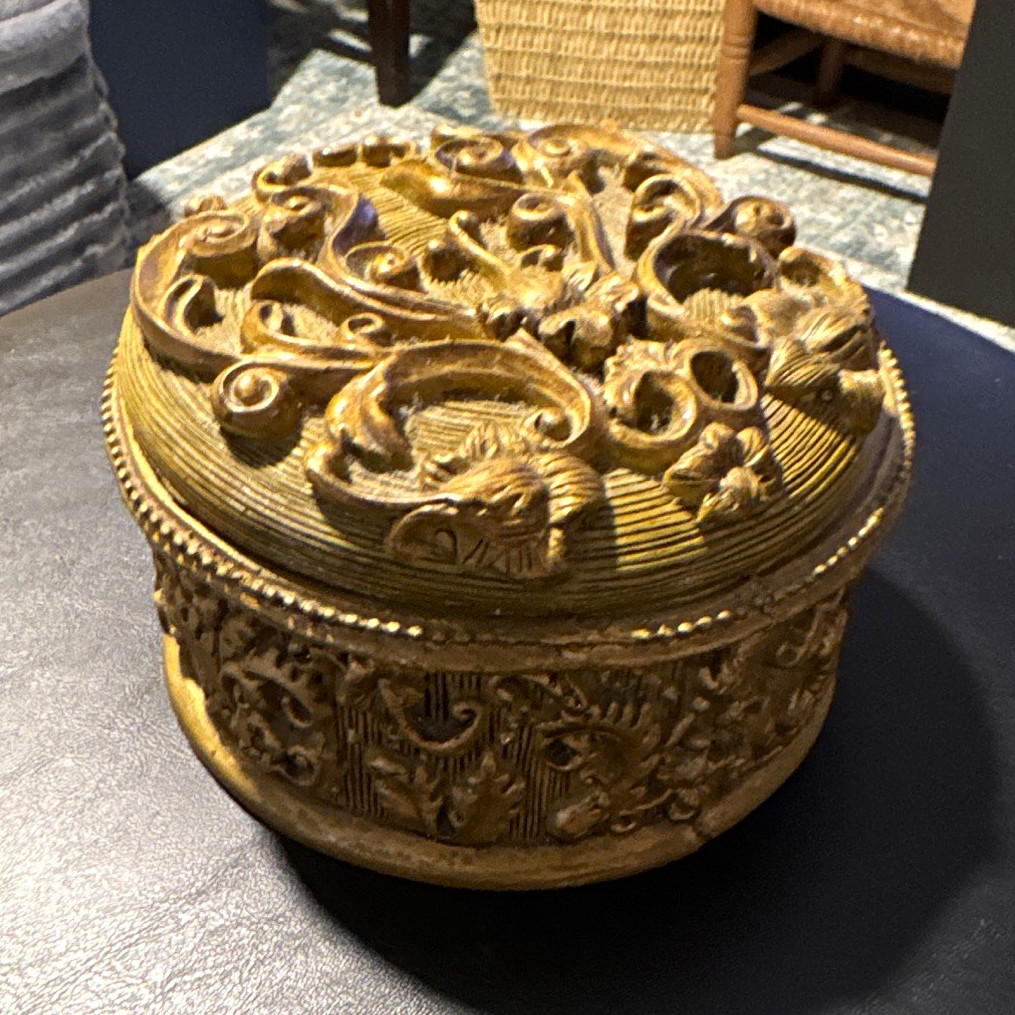 Ornate Gold Tone Round Lidded Trinket Box Jar w/ Raised Floral Scroll Lid