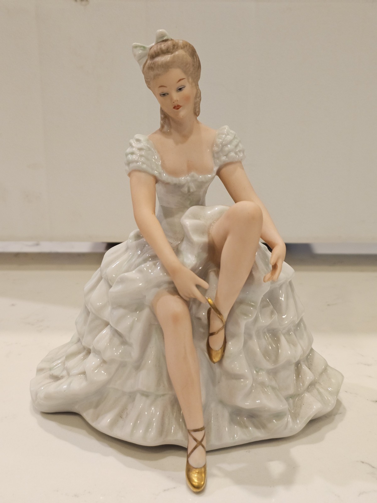 Schaubach Kunst Wallendorf Porcelain Ballet Ballerina Dancer Seated 7\ Schaubach Kunst Wallendorf Porcelain Ballet Ballerina Dancer Seated 7\