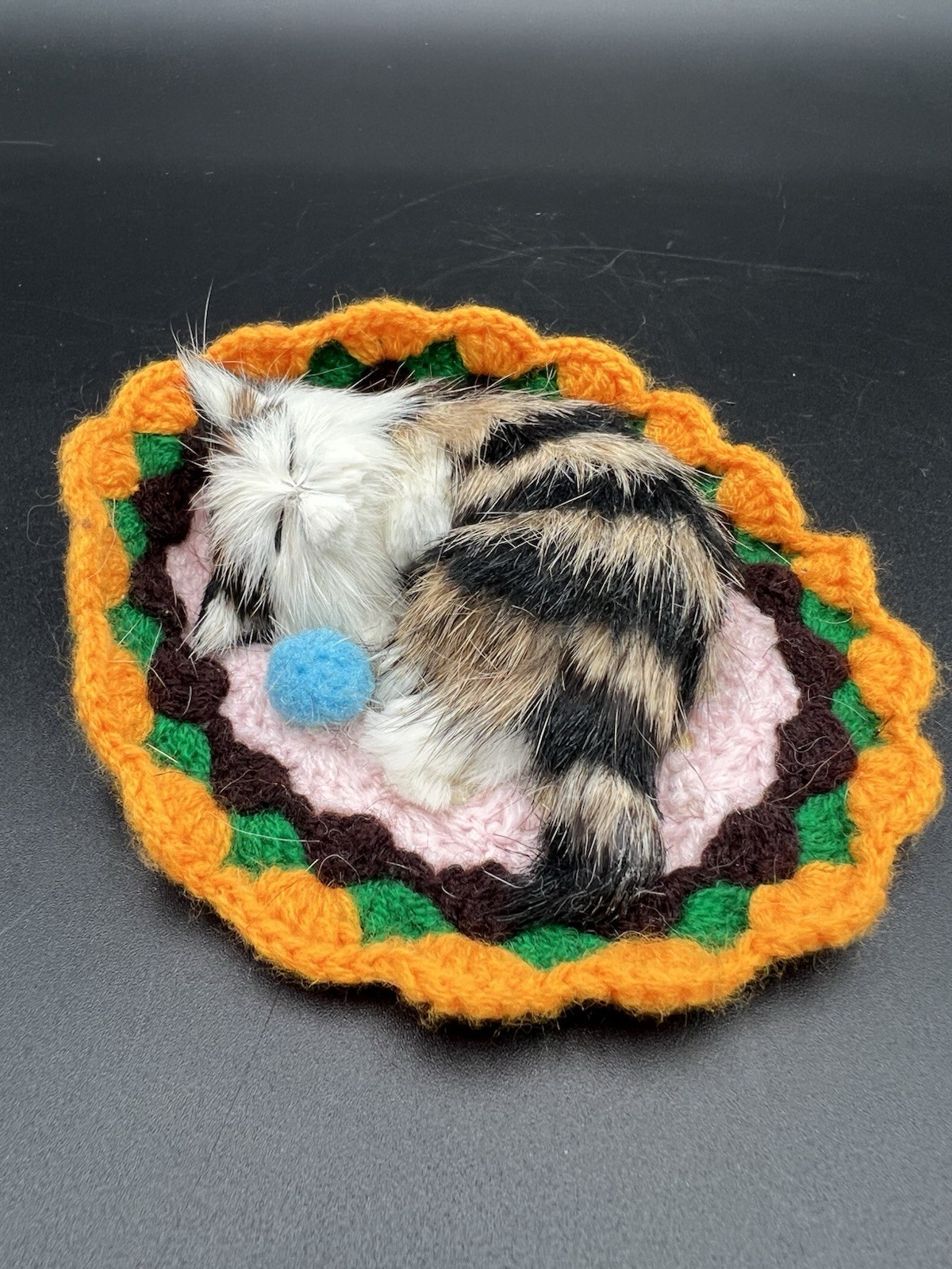 Vintage Miniature Sleeping Calico Cat Fur Kitten Figurine on Crocheted Rug 4.5\