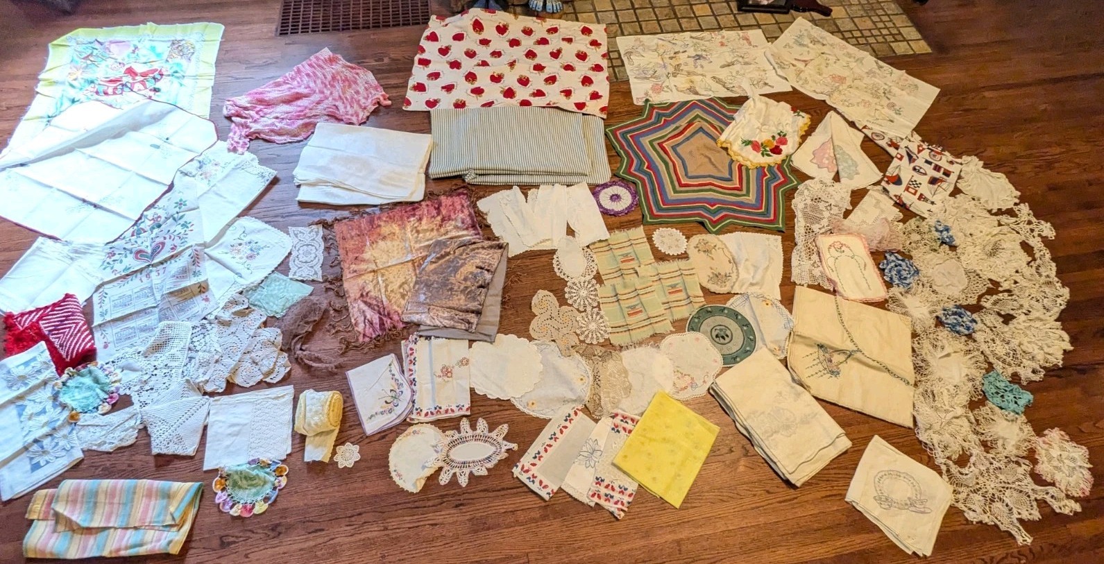 Large Estate Lot Vintage Embroidered Crocheted Linens Doilies Table Runners etc