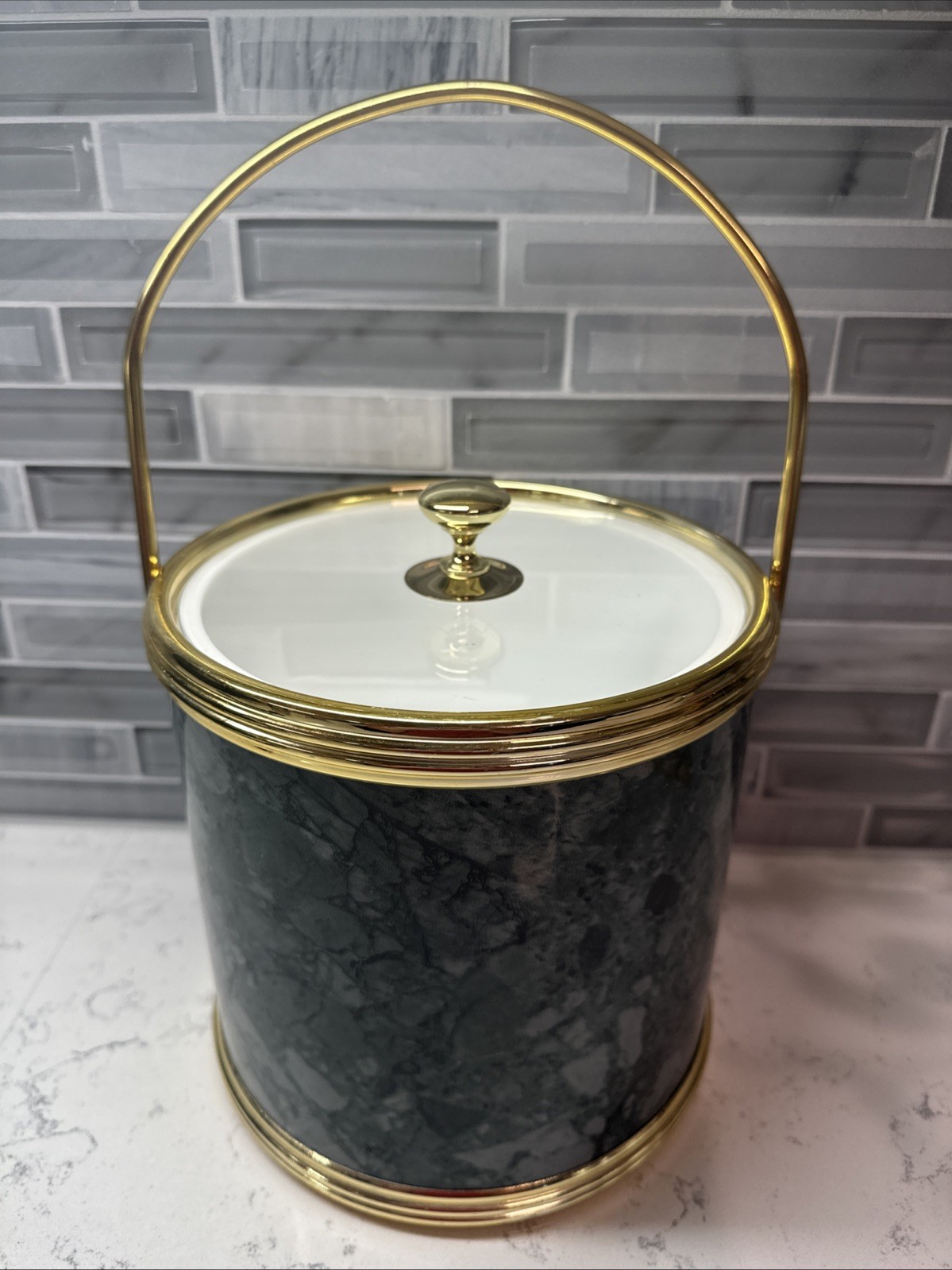 VTG~Kraftware Ice Bucket w/Vinyl Green Marble Pattern & Brass~Clear Lid~7.75”