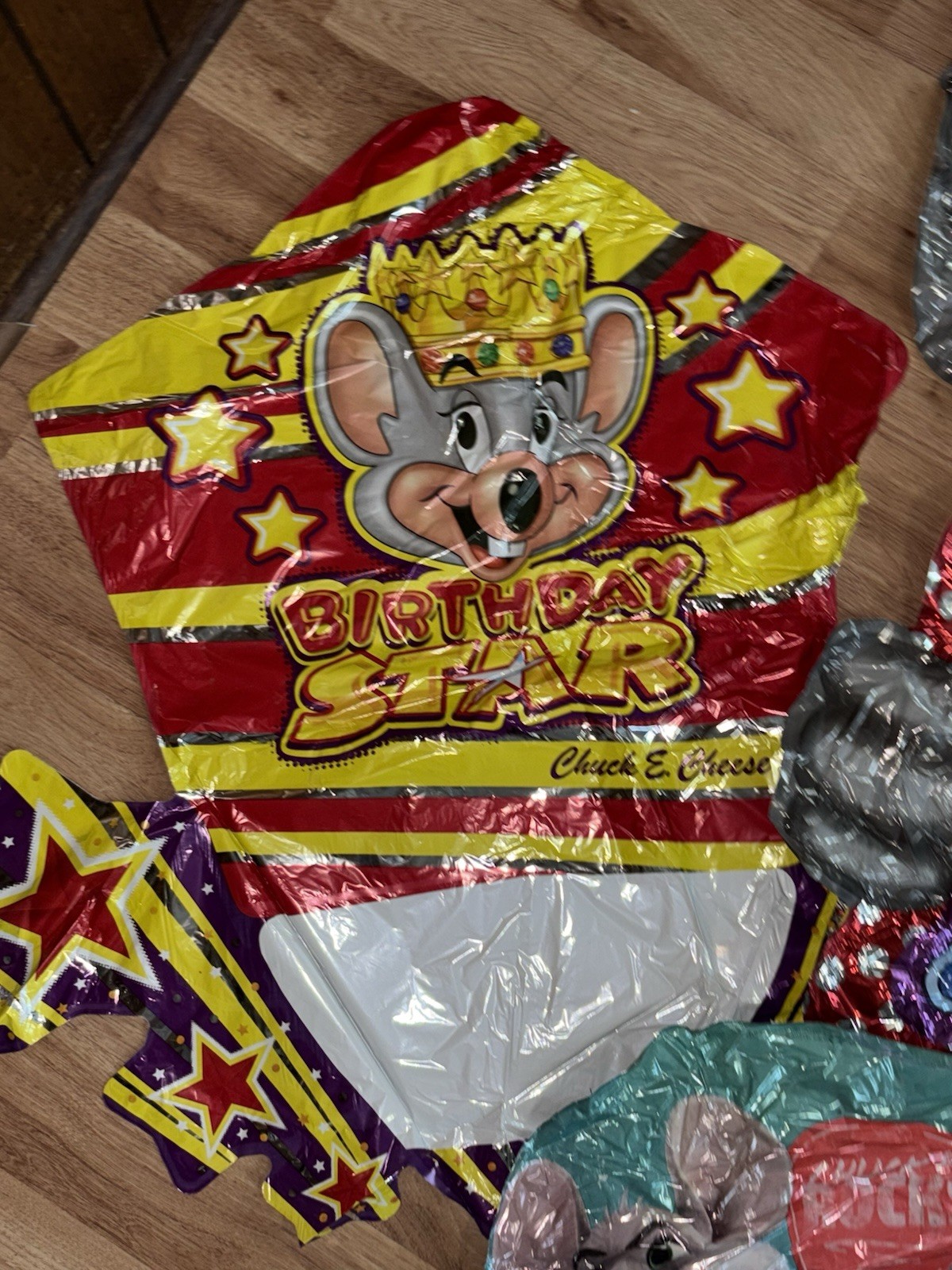 HUGE CHUCK E. CHEESE\'S STAR COLLECTIBLE BALLOONS 36X34\ HUGE CHUCK E. CHEESE\'S STAR COLLECTIBLE BALLOONS 36X34\