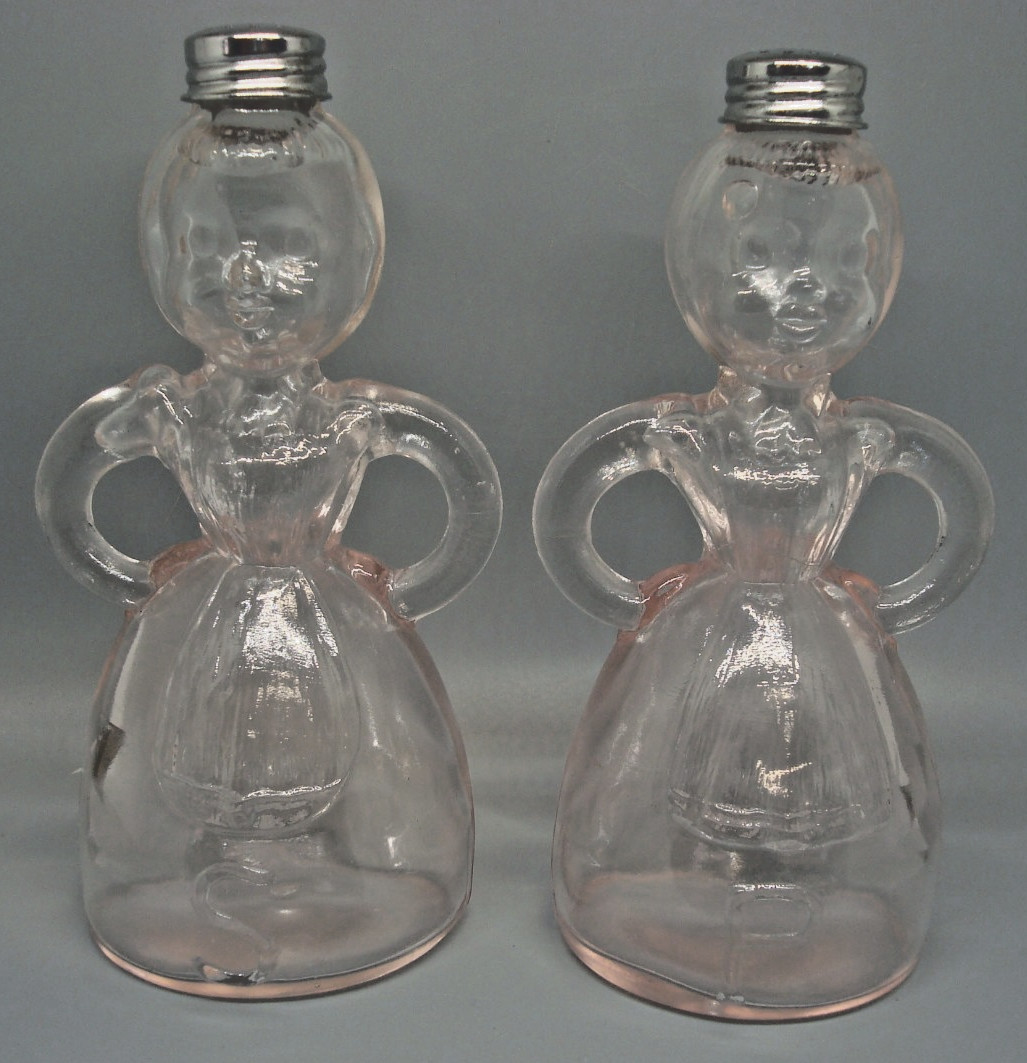 Vintage Pink Glass Merry Maid Salt & Pepper Shaker Set 7\ Vintage Pink Glass Merry Maid Salt & Pepper Shaker Set 7\