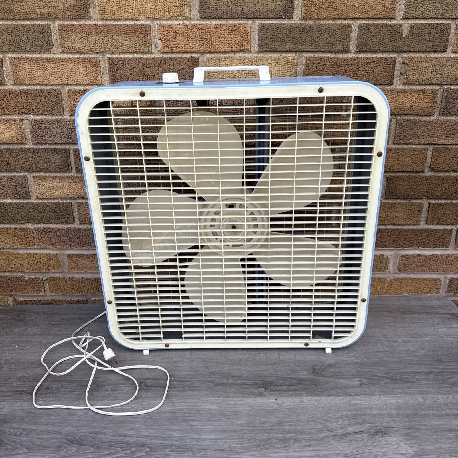 VTG K-Mart Lakewood 3 Speed 22” Whisper Quiet Robin Egg Blue Metal Box Fan K-223