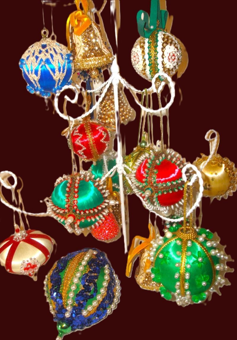 Vtg Christmas Lot 18 Hand Beaded Sequined Victorian Style Ornaments
