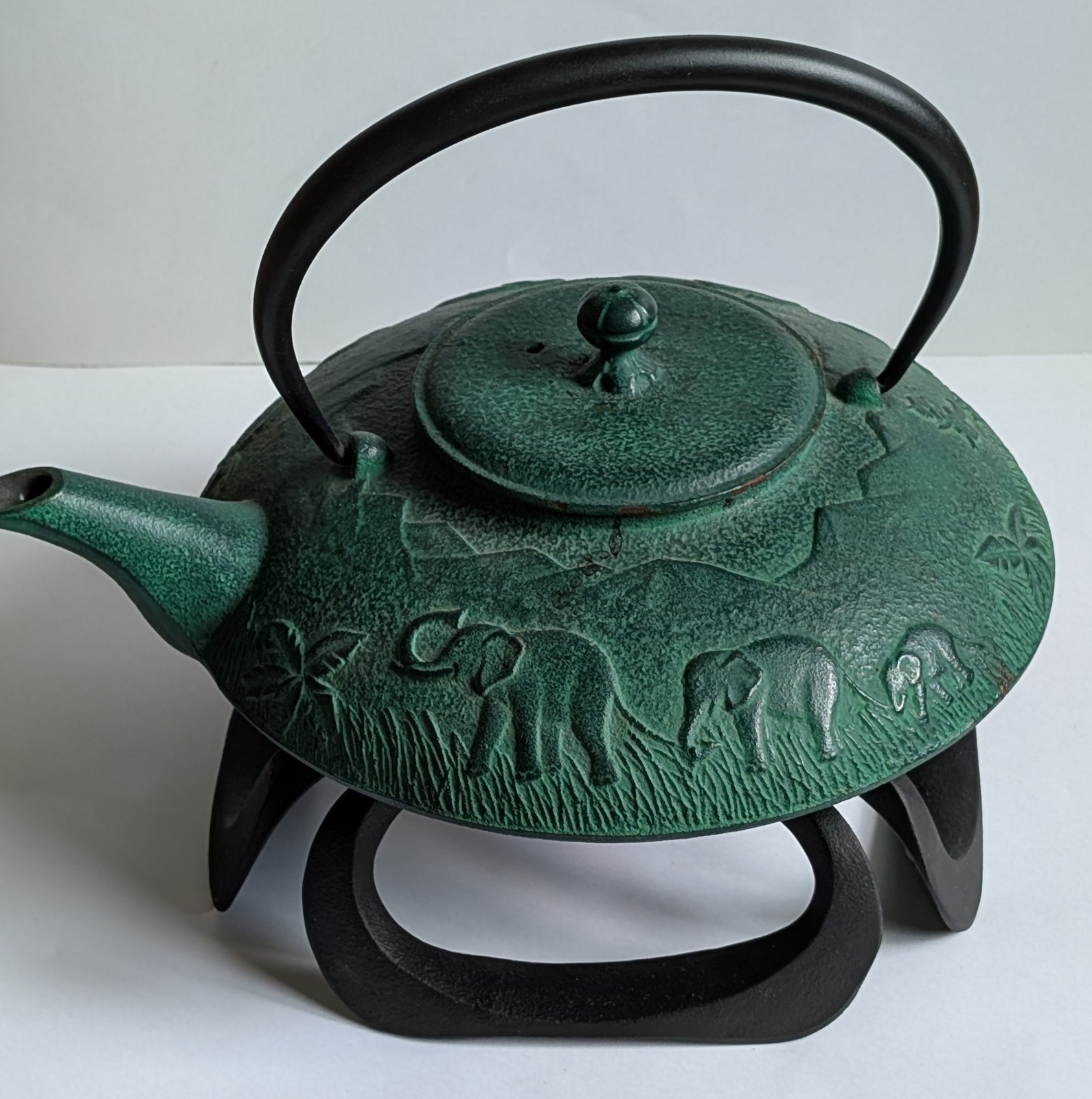 New Teavana Cast Iron‎ Green Teapot W/Lid Elephants Parade Safari 3D