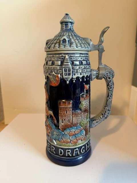 VTG Original KING German Beer Stein 0.5L Der Drachentöter St George Lid MINT