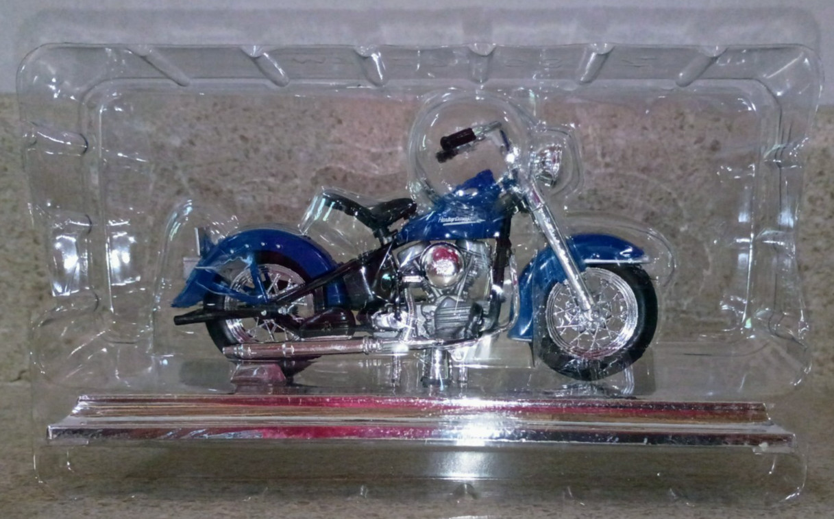 Harley Davidson 1953 74FL Hydra-Glide Maisto 1:18 Die Cast Motorcycle