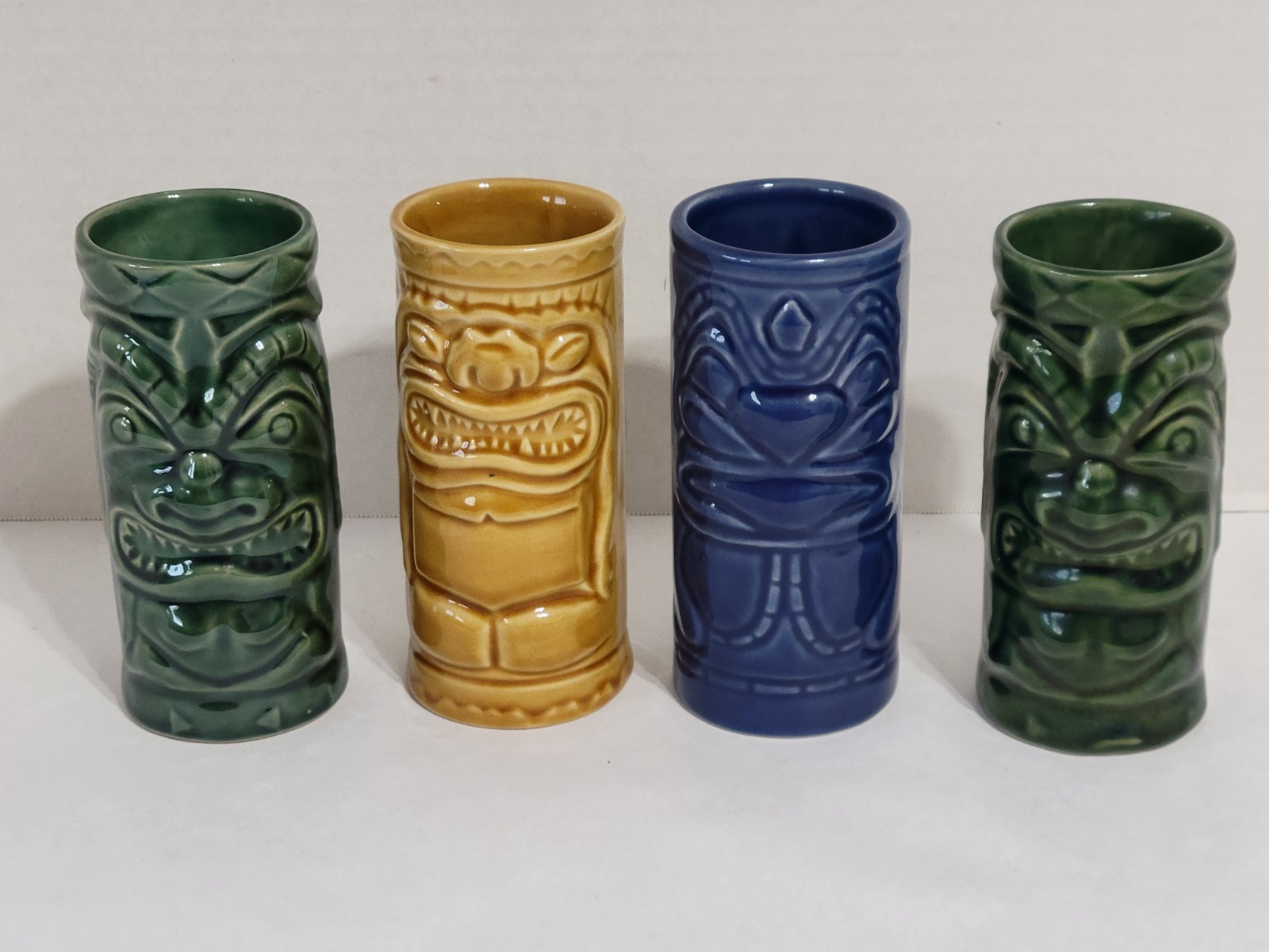 2001 Accoutrements Ceramic Tiki Mugs Hawaiian Bar Ware Tumblers Luau - Lot of 4