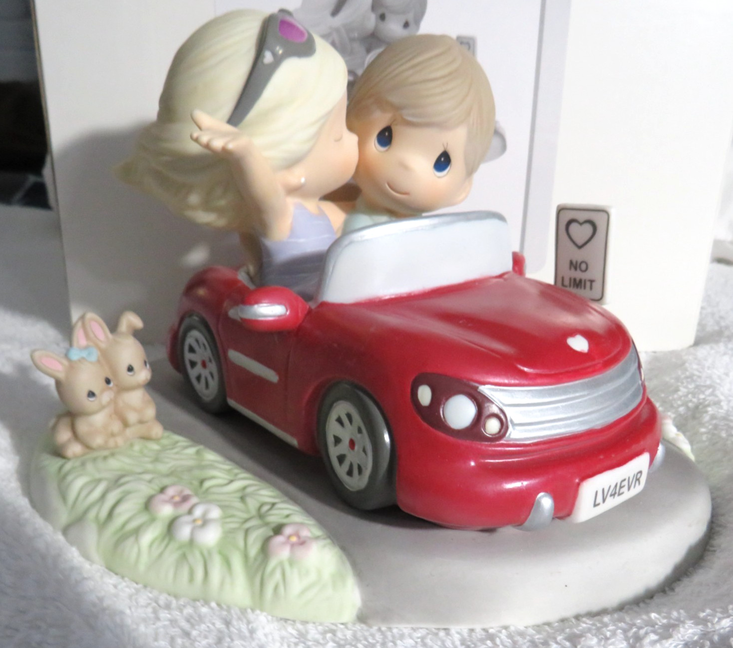 Precious Moments Our Love Has No Limits- #'265/3000 Car Figurine 213001 NEW