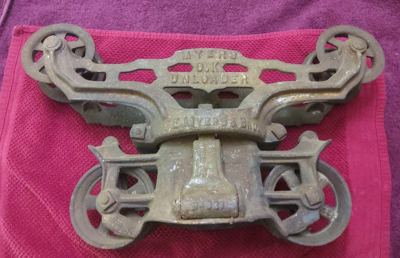 ANTIQUE F. E. MYERS OK UNLOADER H-321 BARN HAY TROLLEY PULLEY CAST IRON 