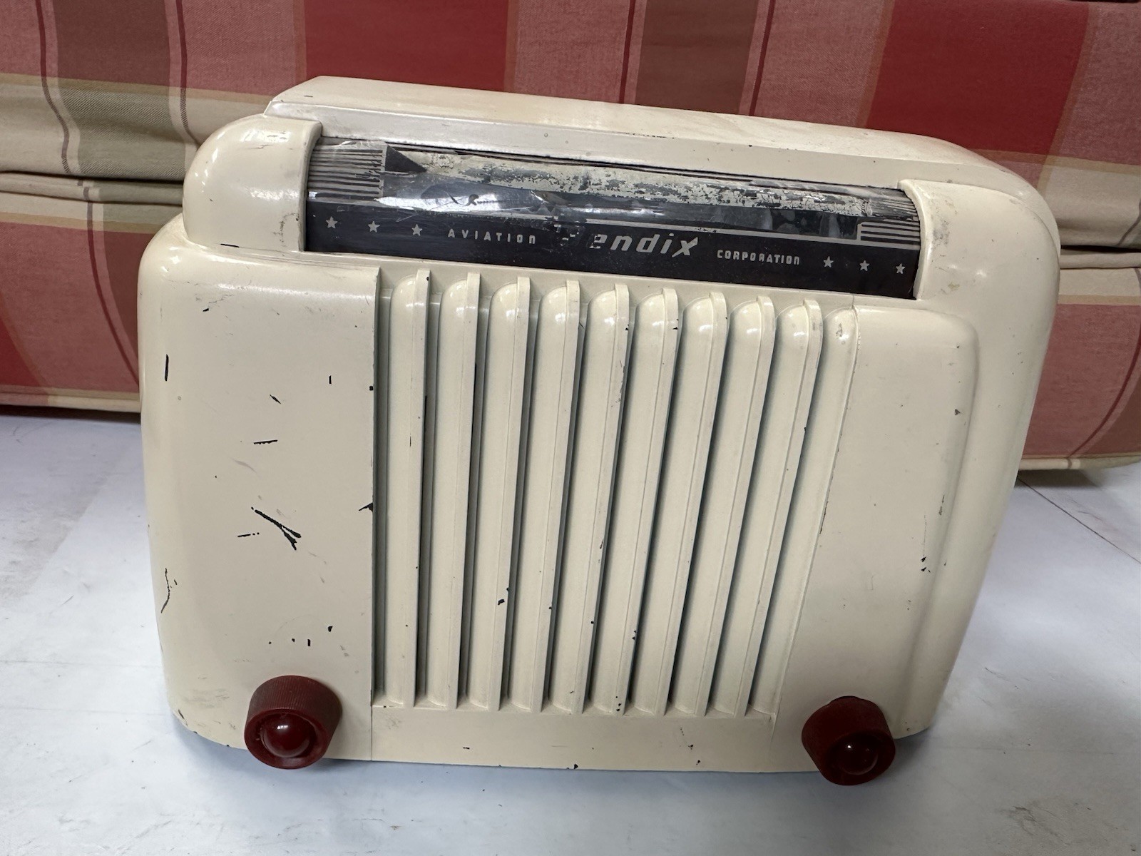 Vintage 1940's Bendix Tube Radio Model 526B For Parts Not Working