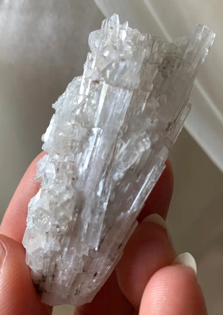 SCOLECITE APOPHYLLITE EXQUISITE RARE MUSEUM GRADE SPRAY TERMINATED CRYSTAL INDIA SCOLECITE APOPHYLLITE EXQUISITE RARE MUSEUM GRADE SPRAY TERMINATED CRYSTAL INDIA