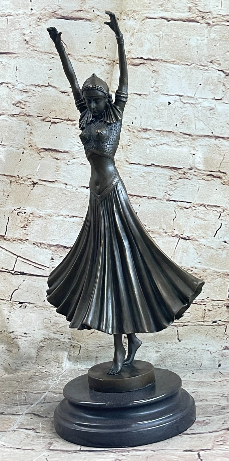 Absolutely stunning art deco bronze statue inscribed by D. H. Chiparus. Huge