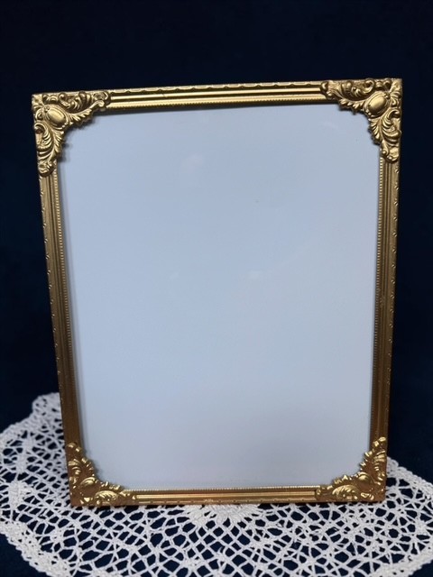VINTAGE ETCHED BRASS 8 X 10” PHOTO PICTURE FRAME -MCM GOLD 8X10 METAL FRAME
