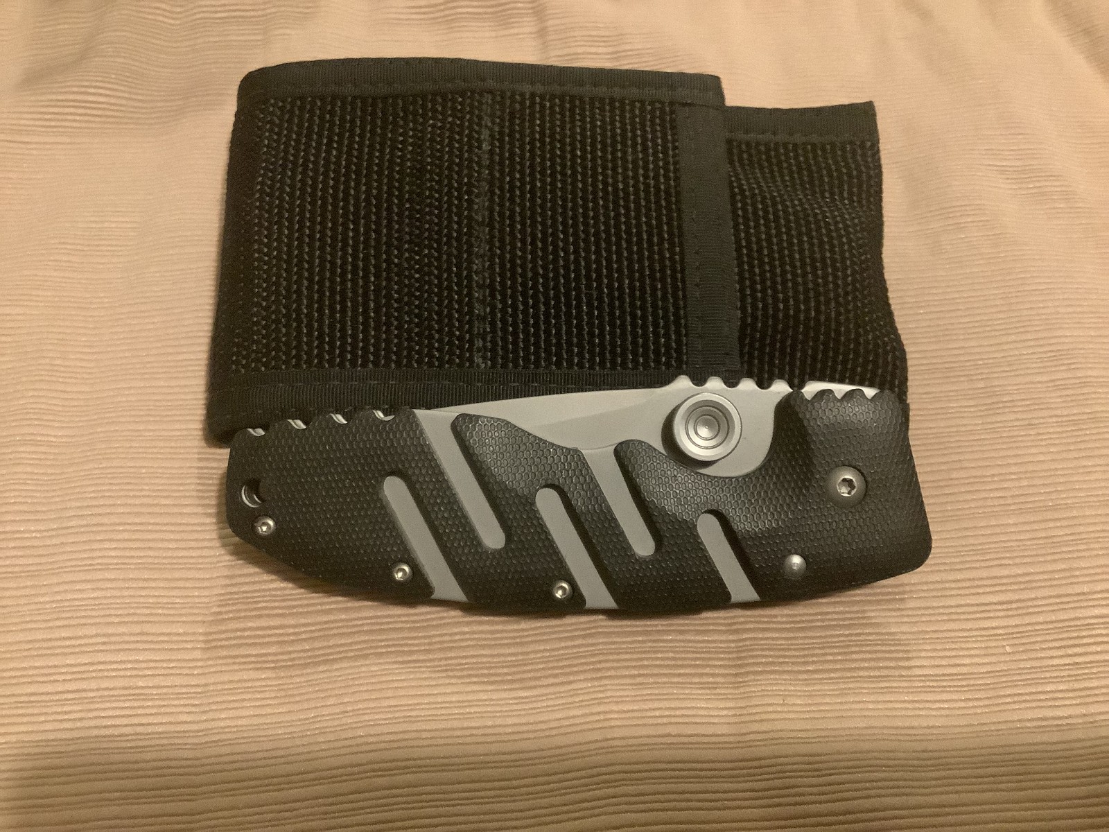 CRKT 6813 Ryan/Seven Knife N.O.S. made in Taiwan CRKT 6813 Ryan/Seven Knife N.O.S. made in Taiwan