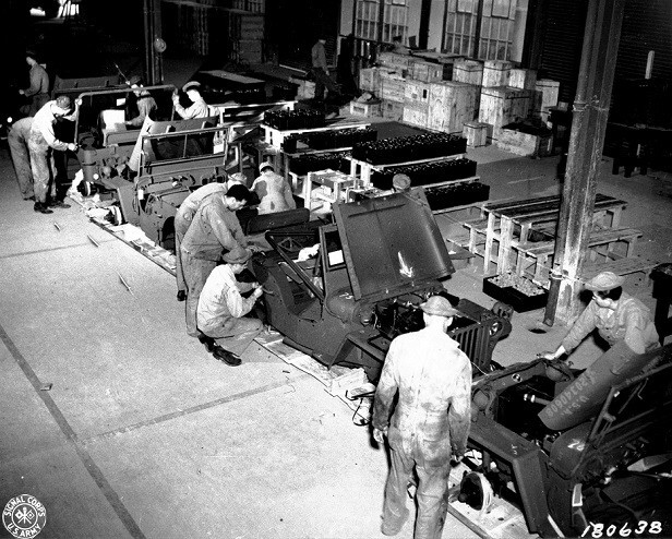 Jeep Assembly Line Tidworth Wilts, England, British Factory WWII 8x10 Photo 987a