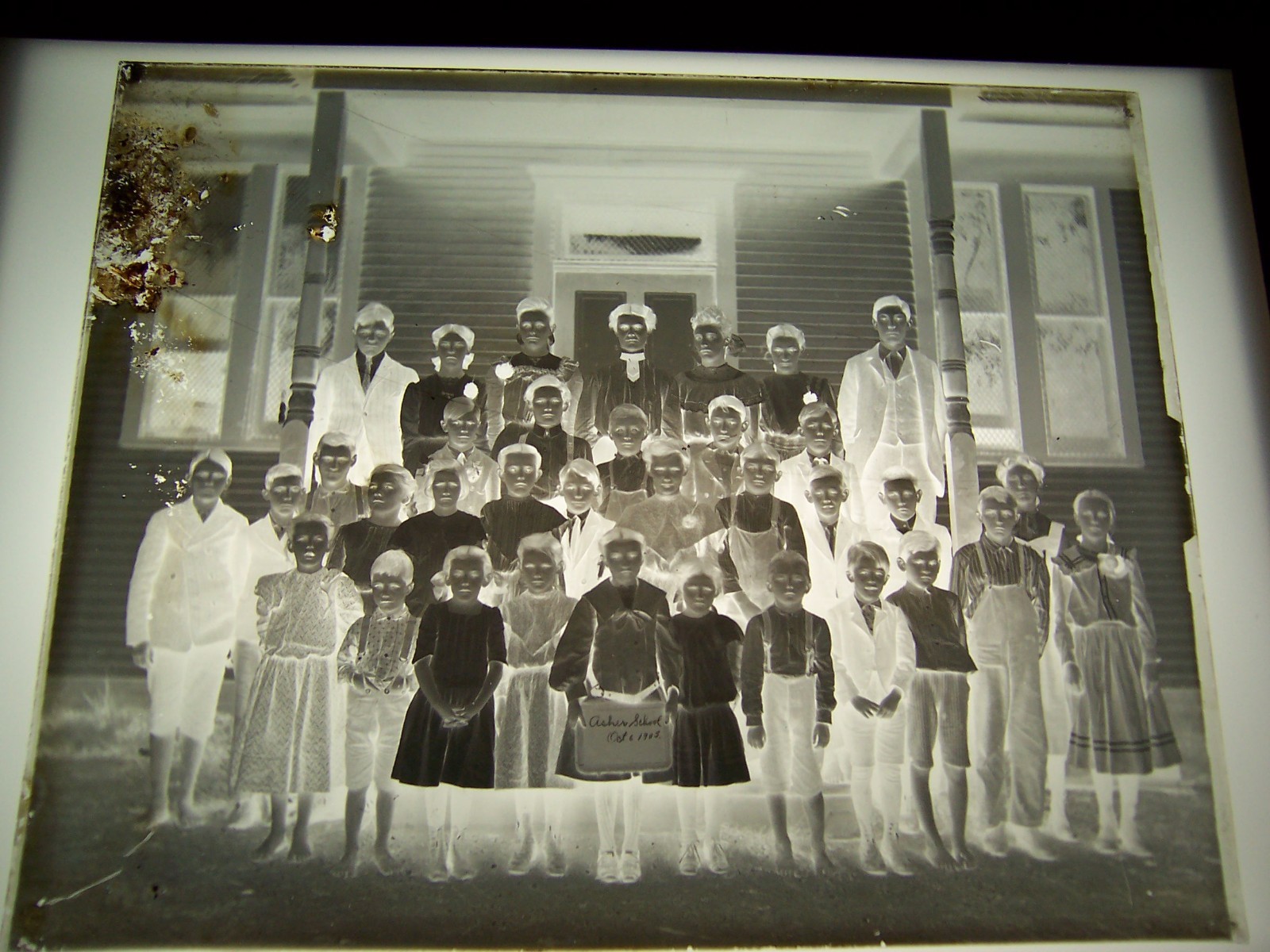 ANTIQUE 8\