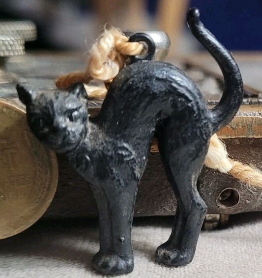 Vintage Celluloid Large Black Cat With Arched Back Charm Prize Jewelry