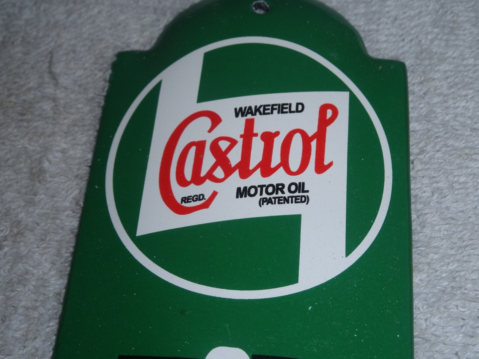 VINTAGE WAKEFIELD CASTROL MOTOR OIL 1\' PORCELAIN METAL GASOLINE THERMOMETER SIGN