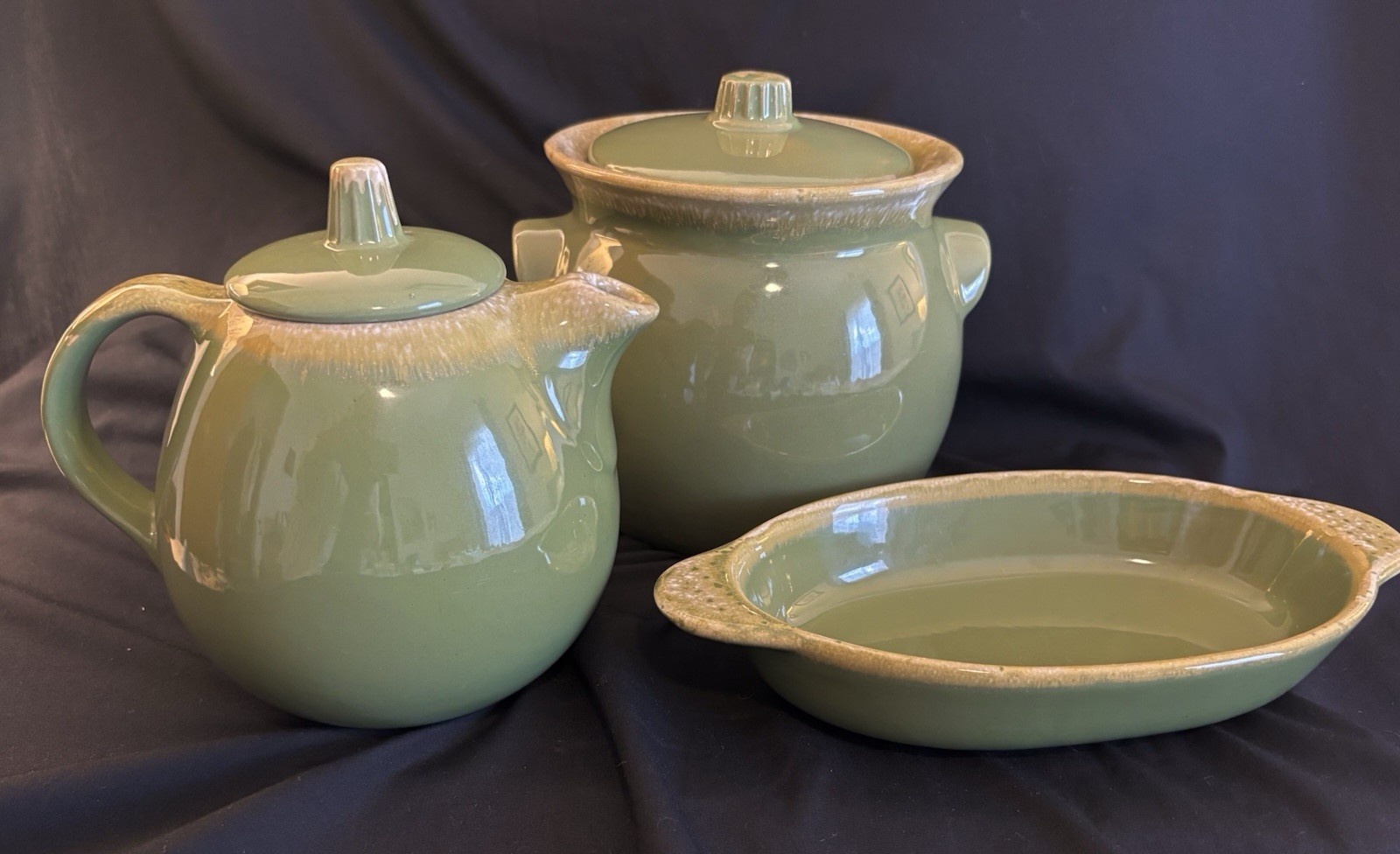 3-PCS VTG HULL Avacado Drip Glaze Baking/Serving- Tea Pot, Bean Pot & Casserole
