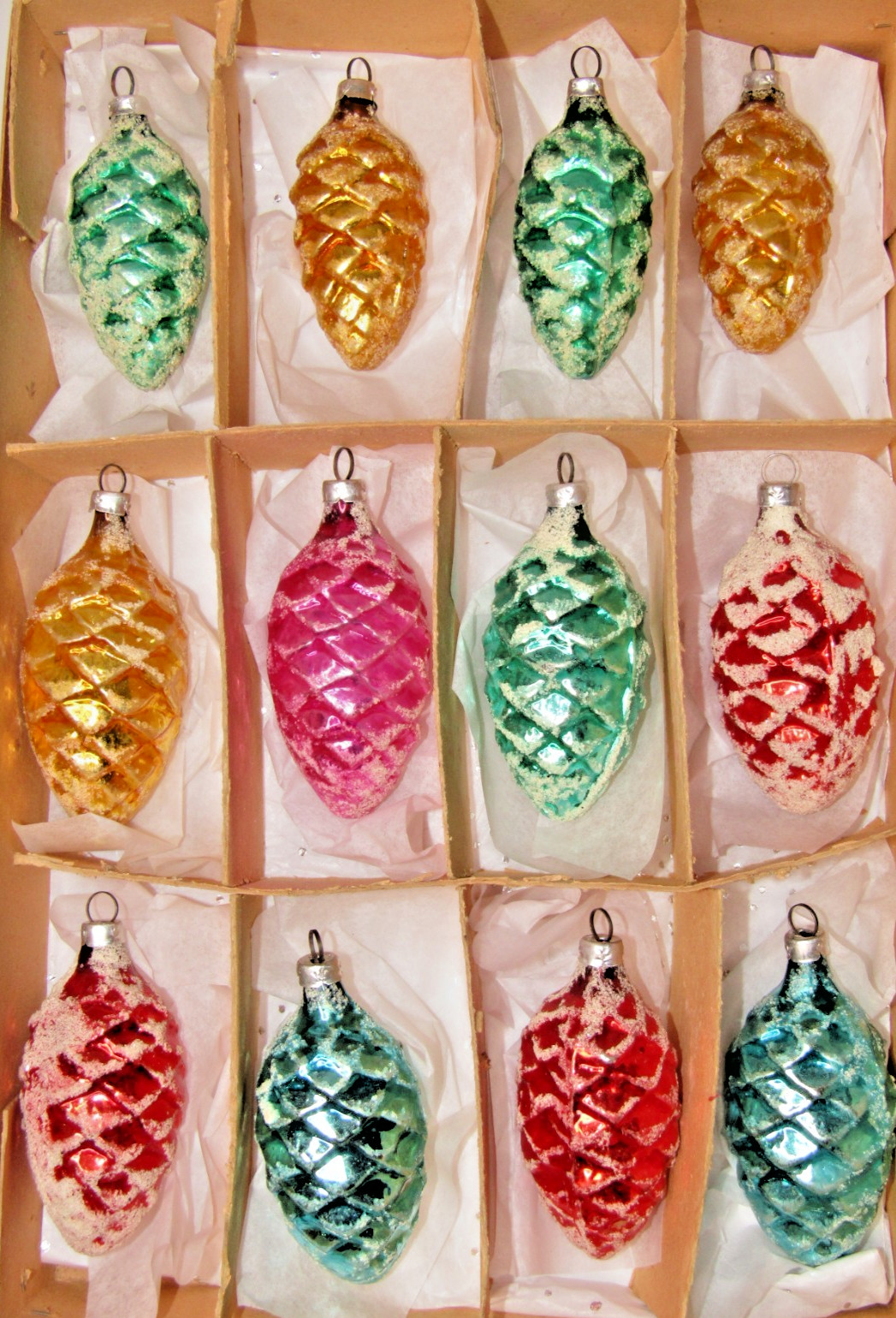 Lot Vintage Glass Mica Outdent Embossed PINECONE Christmas Ornaments Germany
