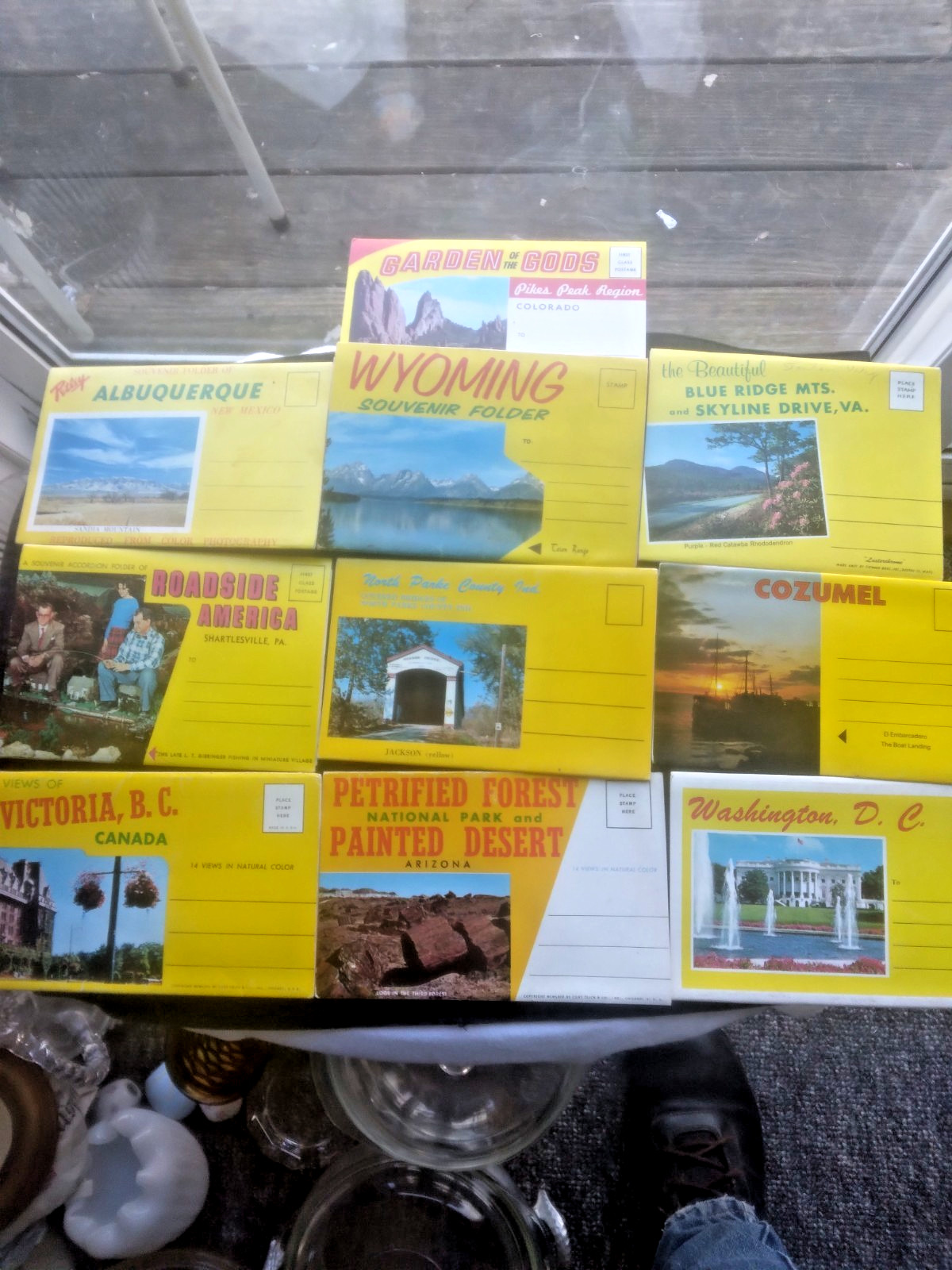 Lot of 10 New Never Posted Mid-Century Souvenir Folder Post Cards