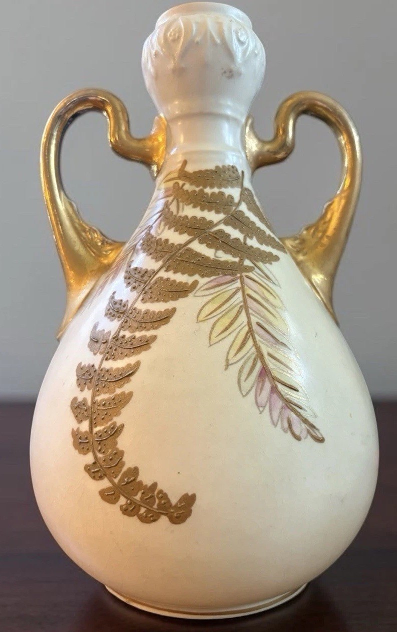 Royal Worcester 19th Century Double Handled VASE Blush Ivory/gold Ferns 9.5 Inch Royal Worcester 19th Century Double Handled VASE Blush Ivory/gold Ferns 9.5 Inch