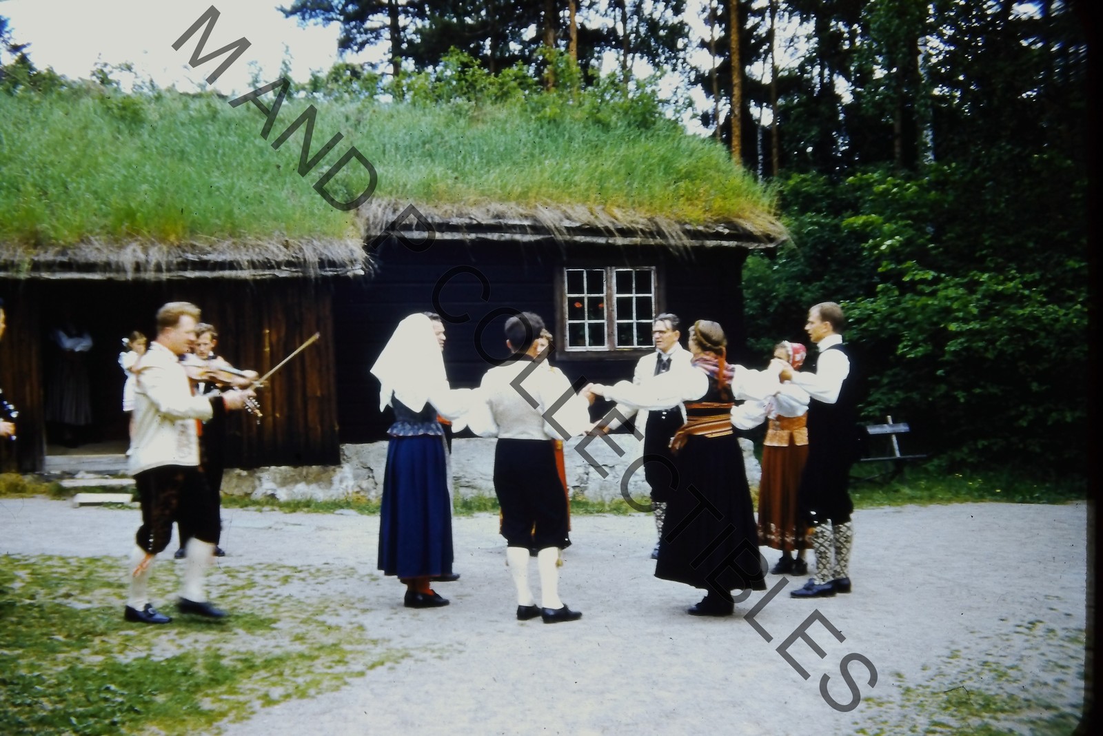 ORIGINAL 35mm Photo Slide Candid Vintage 007217