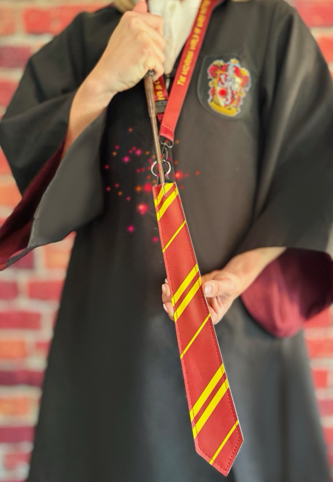 Harry Potter Wizarding World Wand Holder & Lanyard Gryffindor