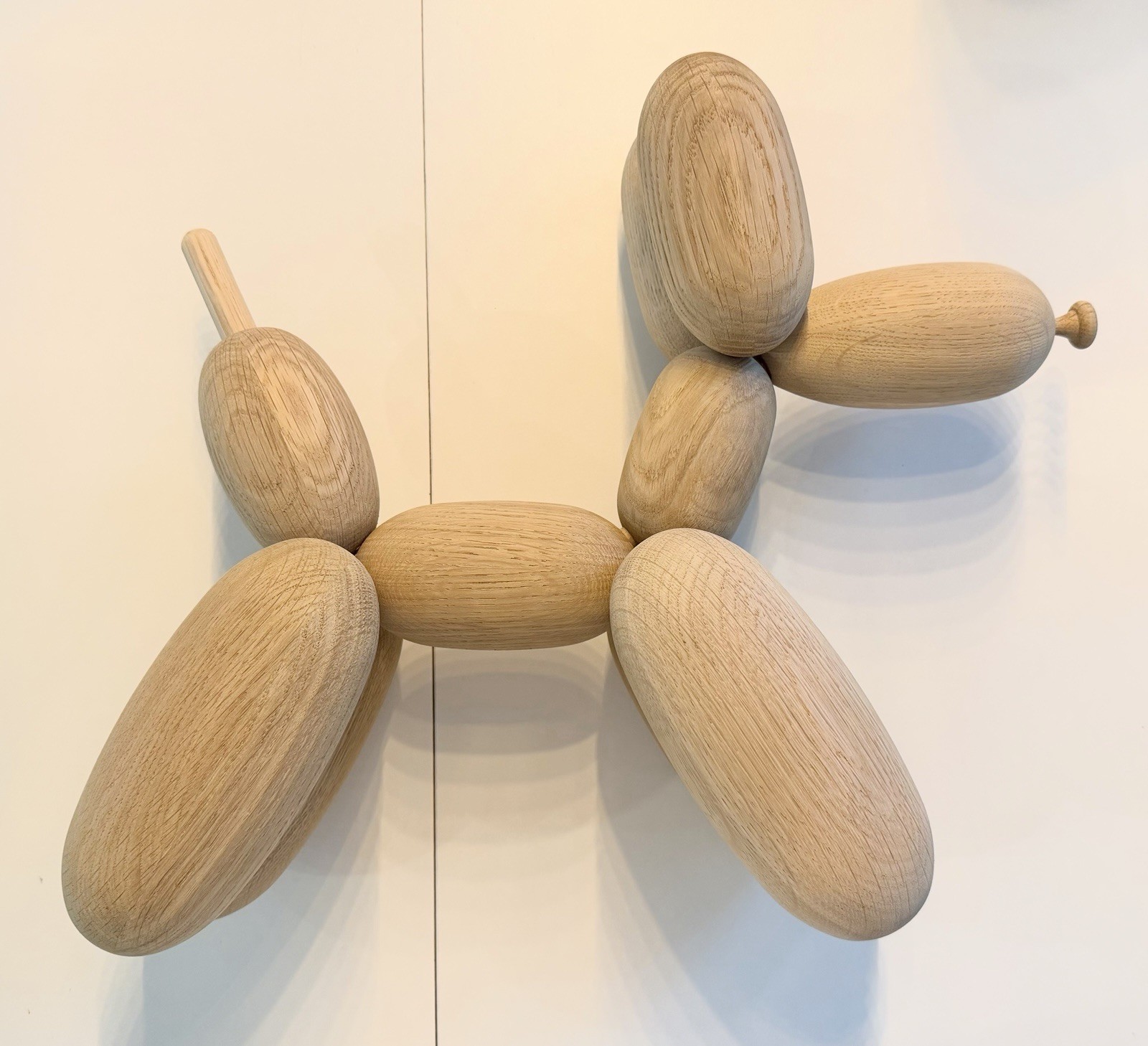 Boyhood Ballon d’Og Large Oak Wooden Balloon Dog Sculpture Jakob Burgsø DOG ONLY