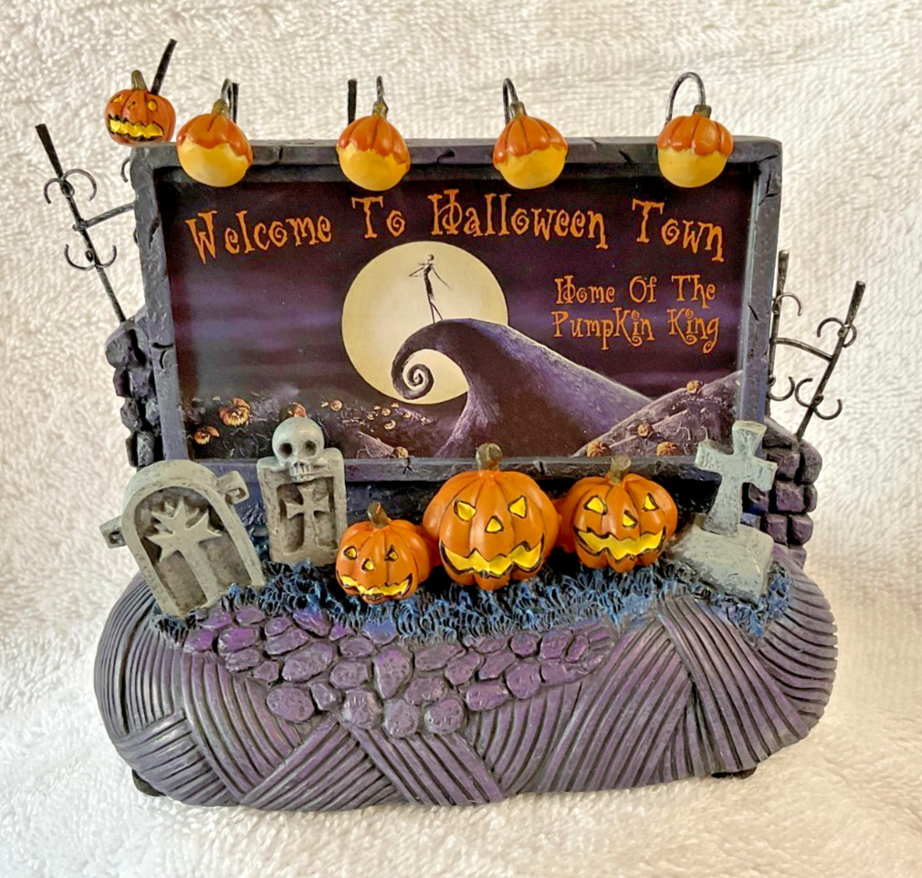 Hawthorne Village Nightmare Before Christmas Welcome to Halloween Town Lighted