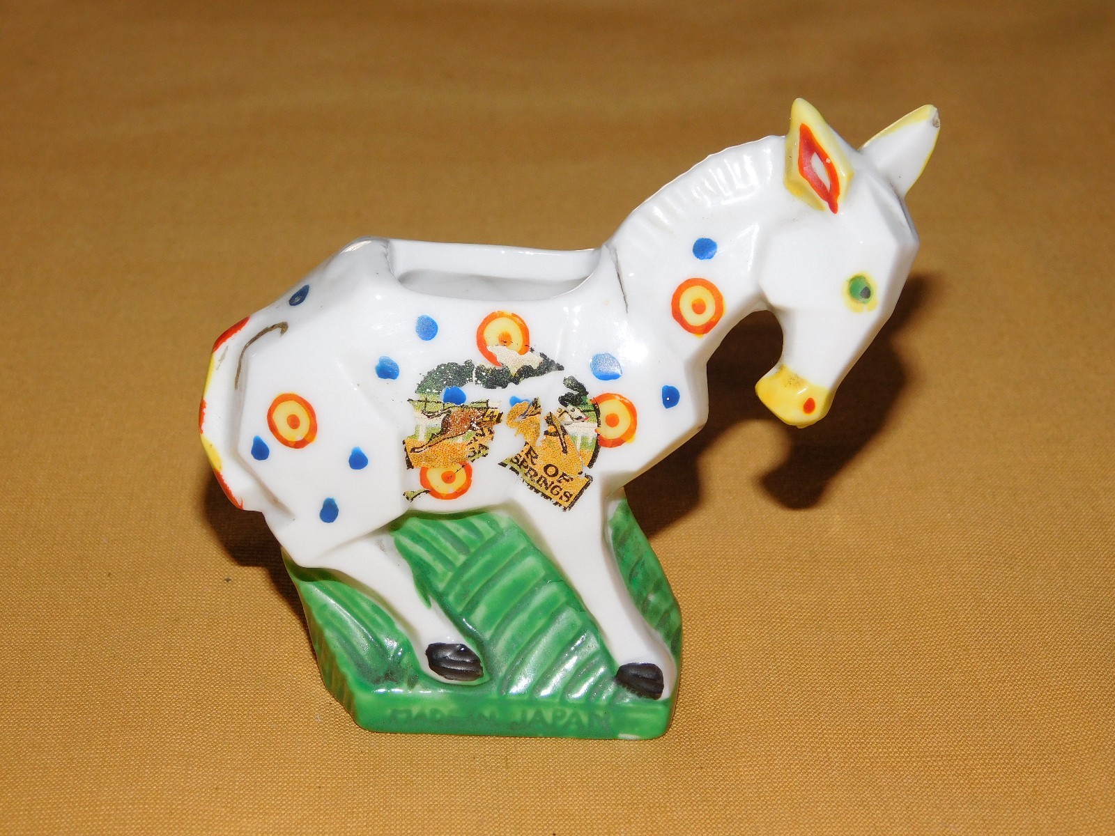 VINTAGE SOUVENIR OF SARATOGA SPRINGS NY CERAMIC HORSE TOOTHPICK HOLDER