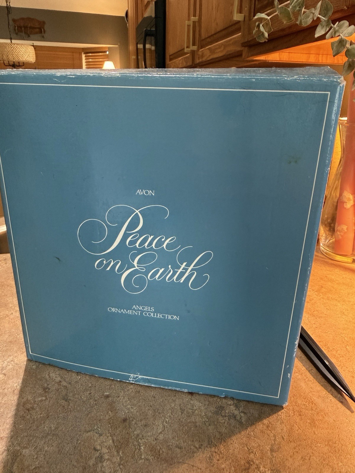 Avon Vintage 1983 Peace on Earth Angel Ornament Set of 5 Porcelain Angels Box Avon Vintage 1983 Peace on Earth Angel Ornament Set of 5 Porcelain Angels Box
