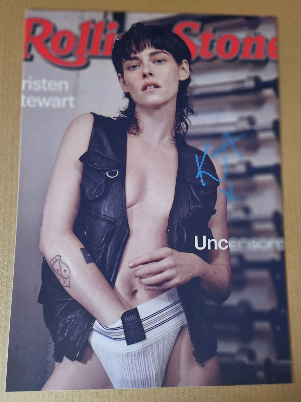 ORIGINAL KRISTEN STEWART AUTOGRAPH 8.5X12 ORIGINAL KRISTEN STEWART AUTOGRAPH 8.5X12