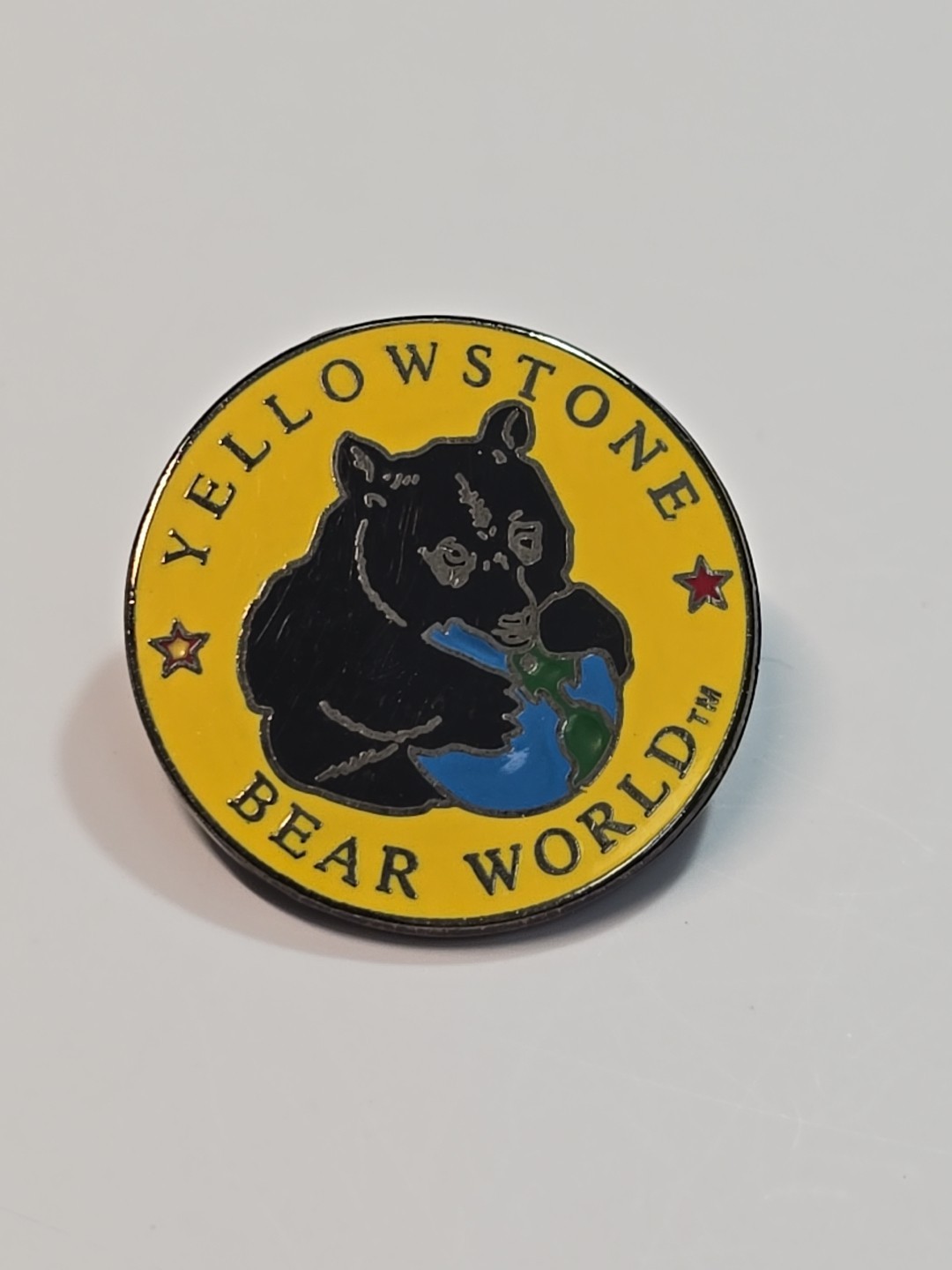 Yellowstone Bear World Souvenir Pin Madison County Idaho Drive-Thru Attraction