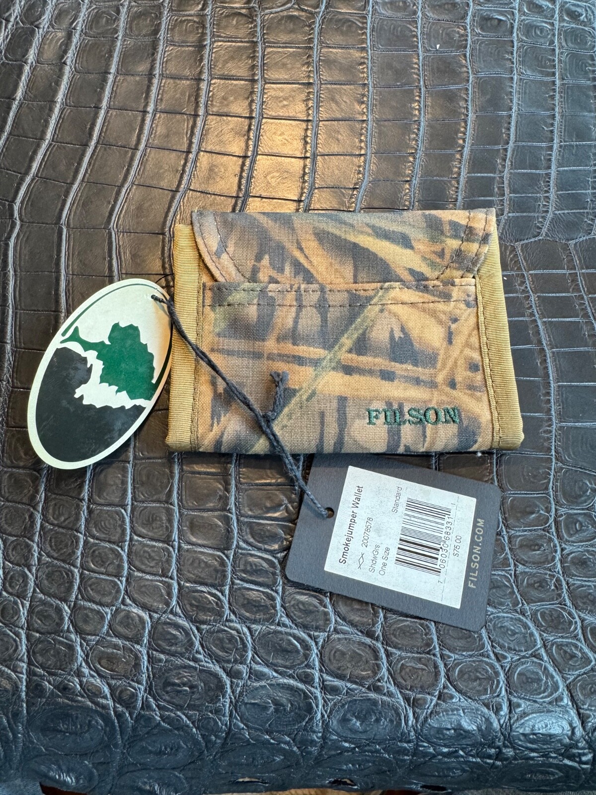 New with Tags Filson Smokejumper Tin Wallet Mossy Oak Shadow Green # 20078578