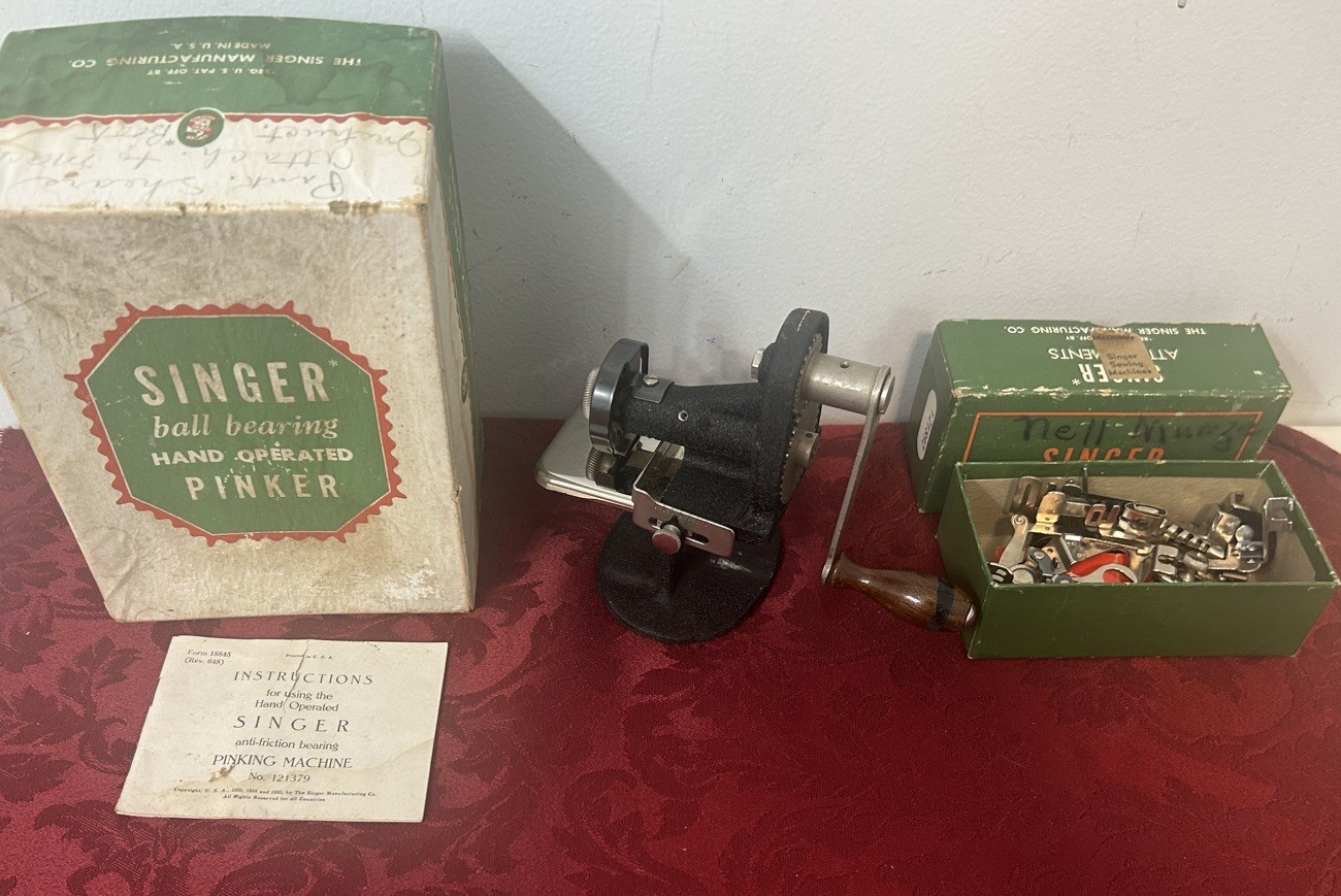 Vintage Singer Ball Bearing Hand Operated Pinker No. 121379 with Box Sewing
